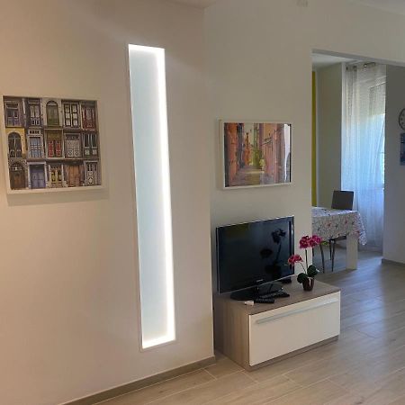 Casa Mare Apartment Ливорно Екстериор снимка