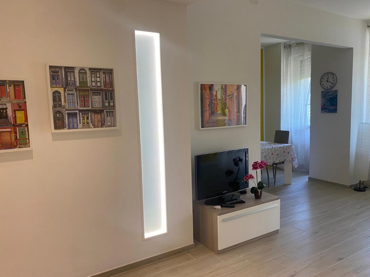 Casa Mare Apartment Ливорно Екстериор снимка