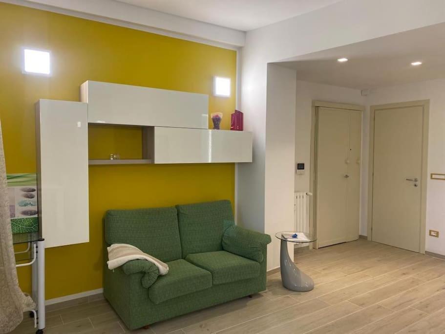 Casa Mare Apartment Ливорно Екстериор снимка