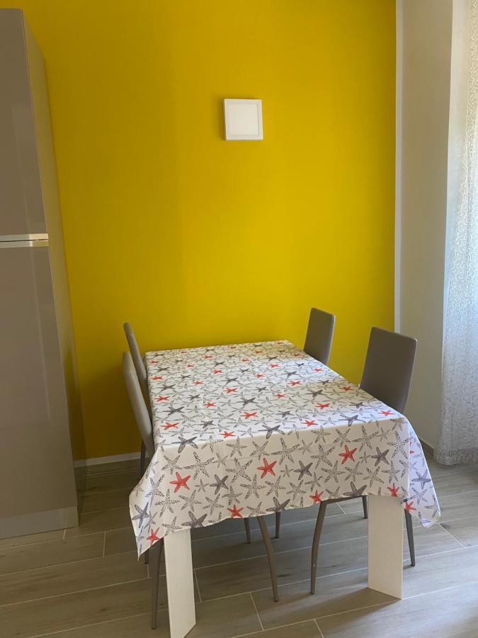 Casa Mare Apartment Ливорно Екстериор снимка