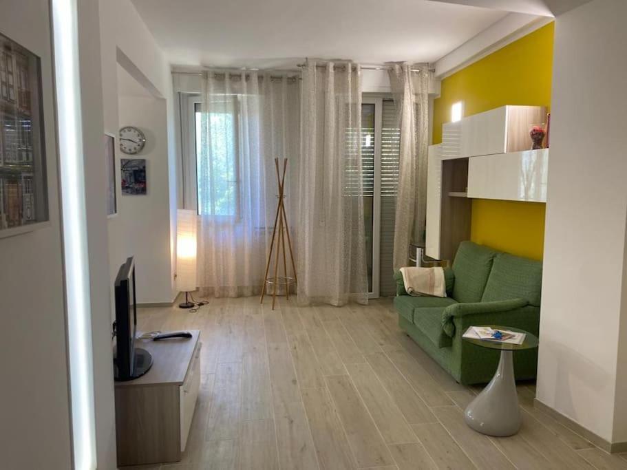 Casa Mare Apartment Ливорно Екстериор снимка