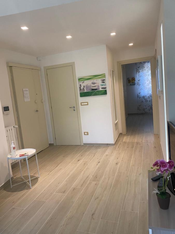 Casa Mare Apartment Ливорно Екстериор снимка